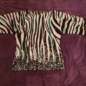 Black and white stretchy top.